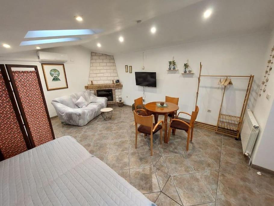 Apartament La Buhardilla. Aparcamiento Exterior Privado Teruel Zewnętrze zdjęcie