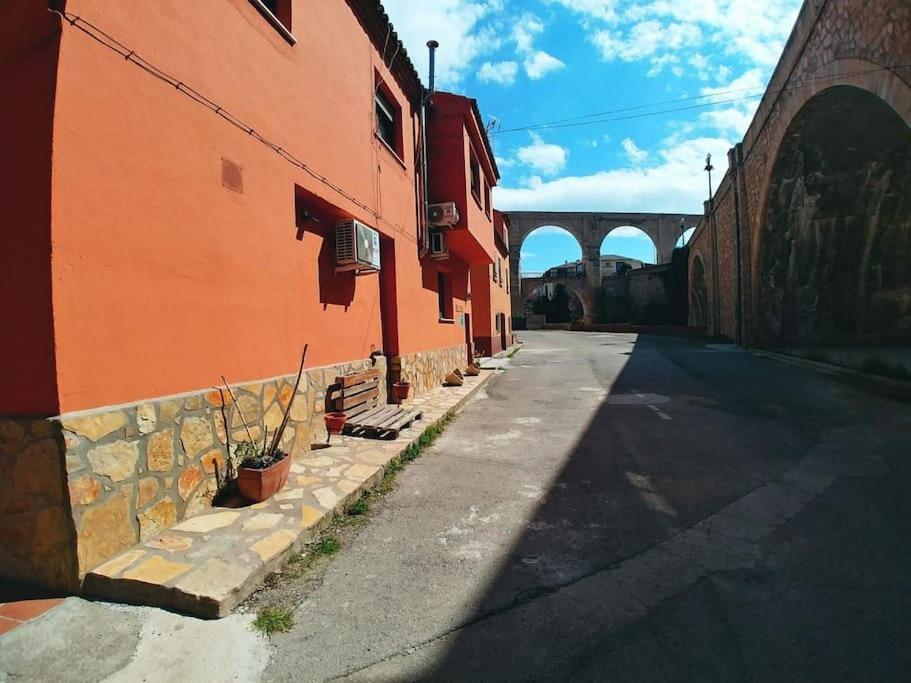 Apartament La Buhardilla. Aparcamiento Exterior Privado Teruel Zewnętrze zdjęcie