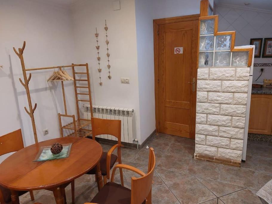 Apartament La Buhardilla. Aparcamiento Exterior Privado Teruel Zewnętrze zdjęcie
